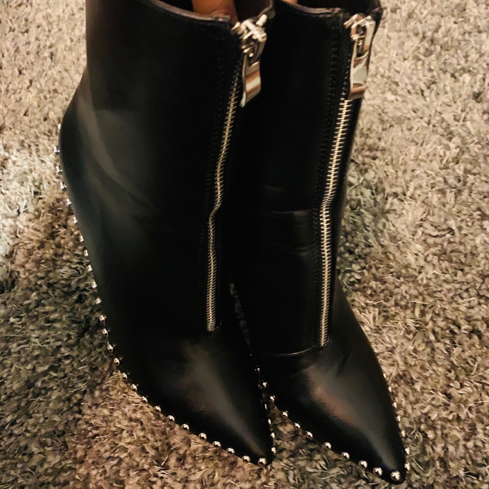 Prettylittlething black studded ankle boots - Picture 2 of 5
